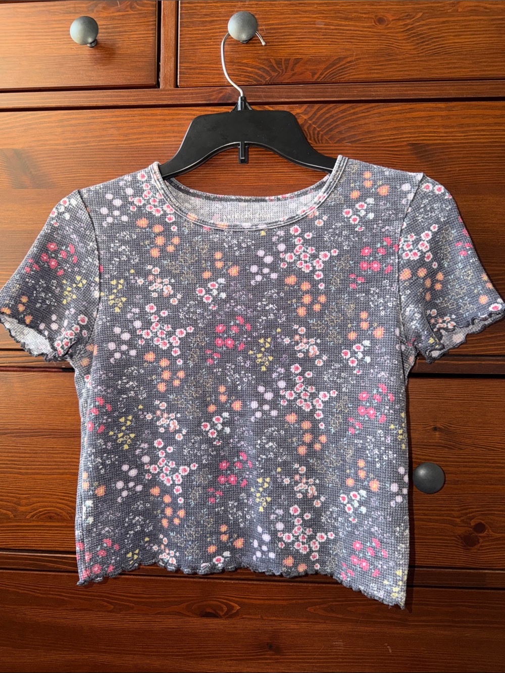 American Eagle Floral Ribbed Crop Top Scalloped Hem Medium